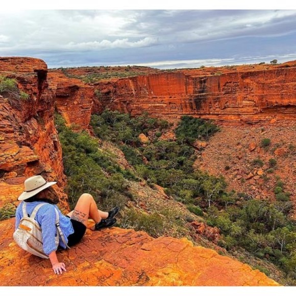 Meet your Posher, Miranda - Picture 1 of 1